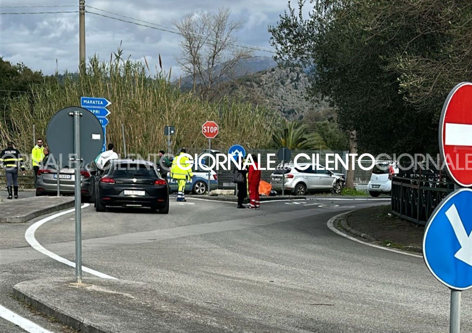 Villammare, frontale al bivio: bambina in ospedale