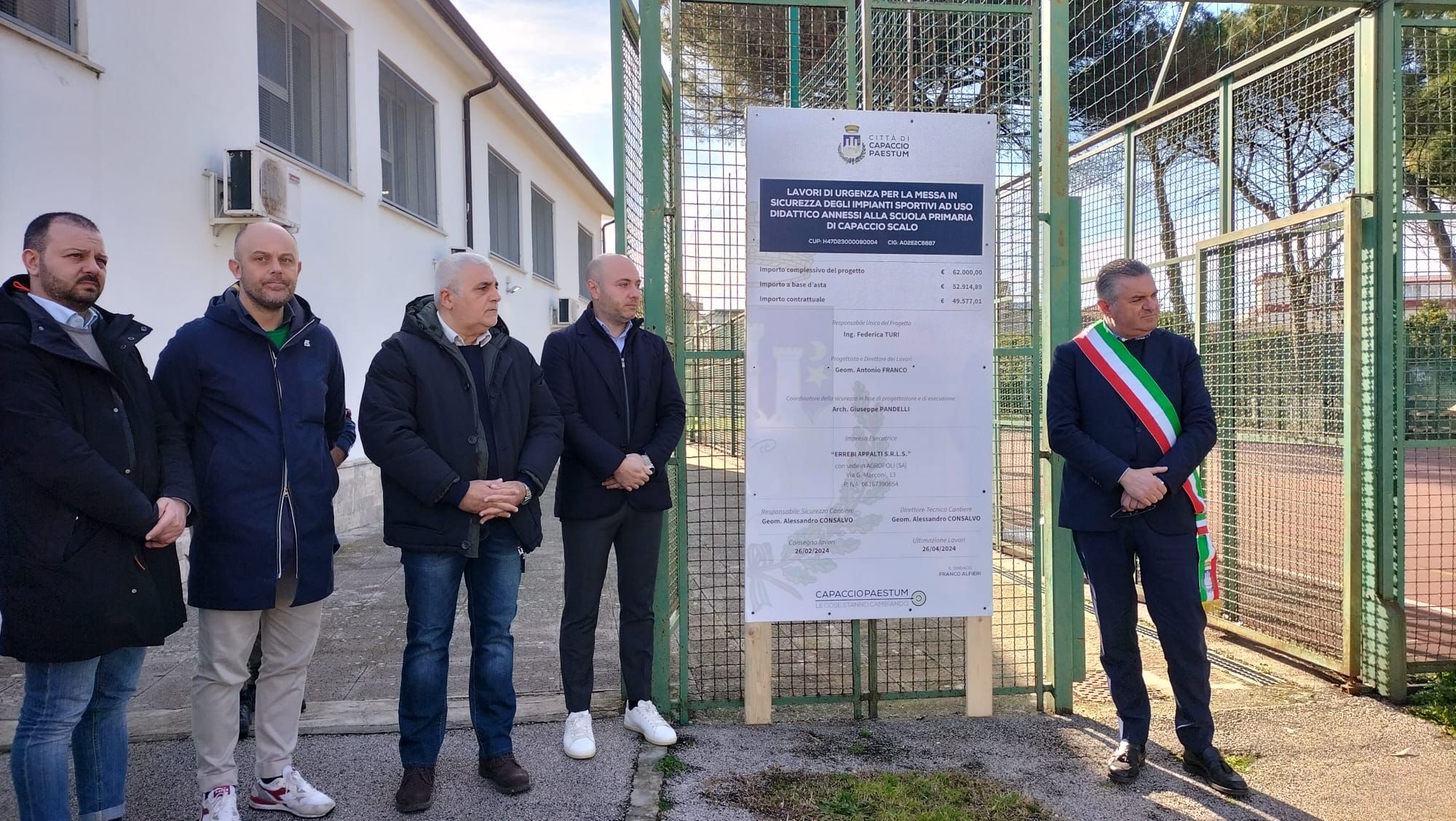 Riqualificazione impianti sportivi scuola primaria Capaccio Scalo, consegnati i lavori