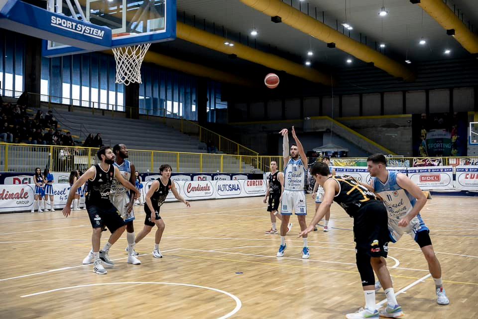 Impresa della Diesel Tecnica: 2 punti fondamentali conquistati sul campo del Cus Catania basket