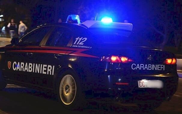 Scario, tenda ristorante in fiamme: indagini in corso