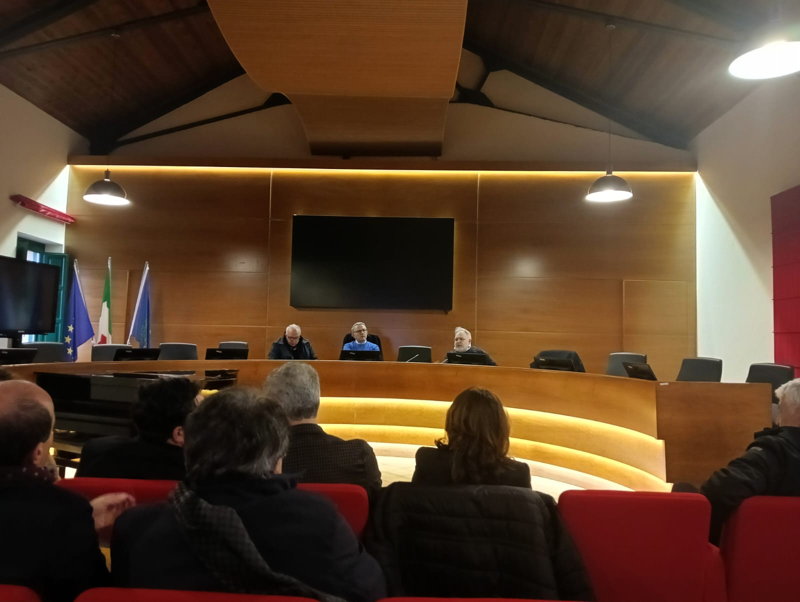 Luca Cascone a Vallo della Lucania incontra amministratori cilentani: focus su viabilità e fondi
