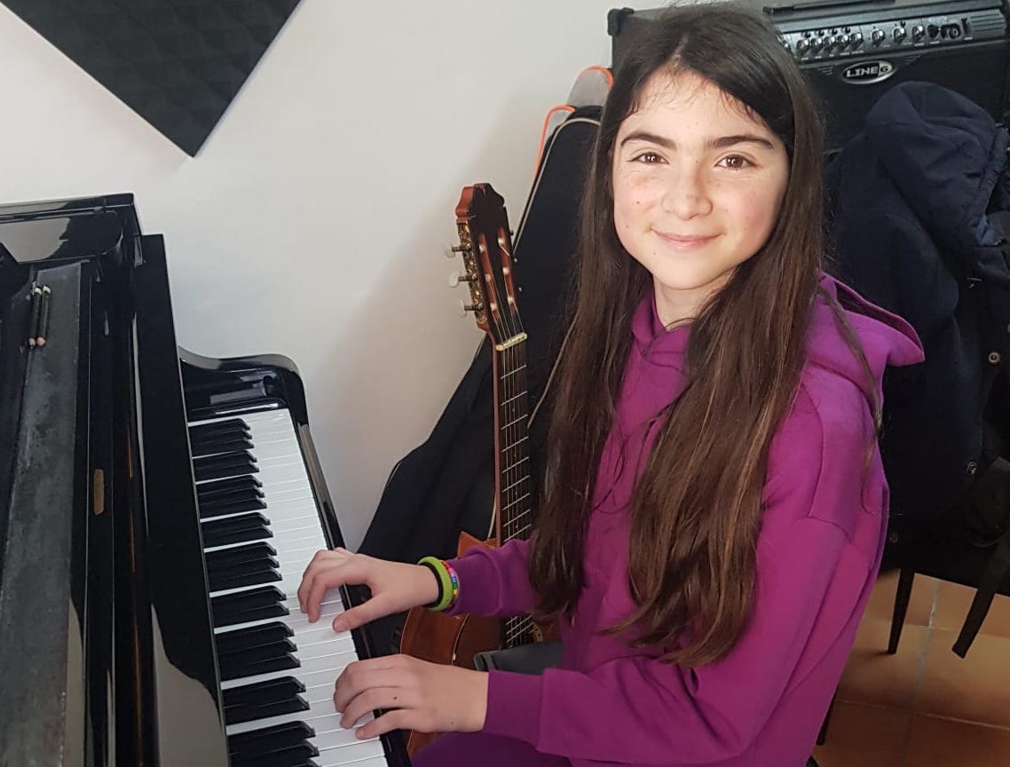 Maria Grazia Filomena Veneri, la giovanissima cantante del Cilento conquista Casa Sanremo