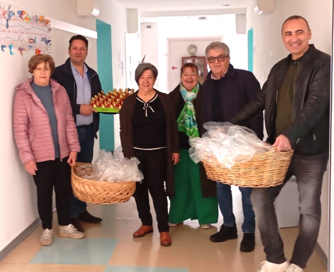 Non uova di Pasqua ma prodotti tipici: il dono del sindaco di Celle di Bulgheria agli studenti