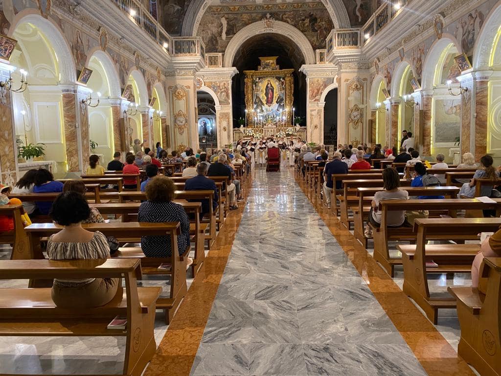 Venerdì santo di indignazione a Baronissi, trafugato denaro dalle celle dei Frati