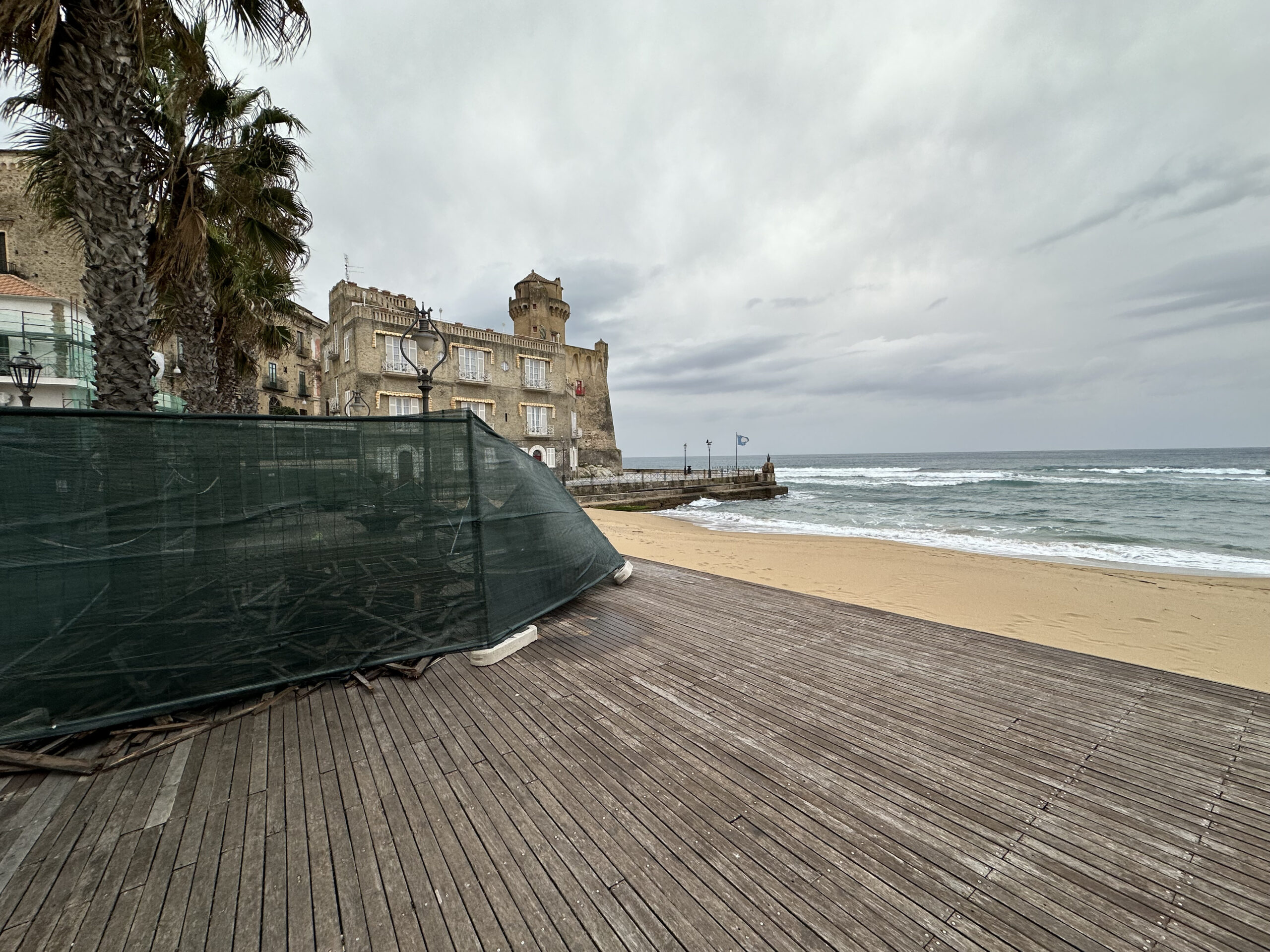 Castellabate, lavori di riqualificazione della pedana sul lungomare a Santa Maria