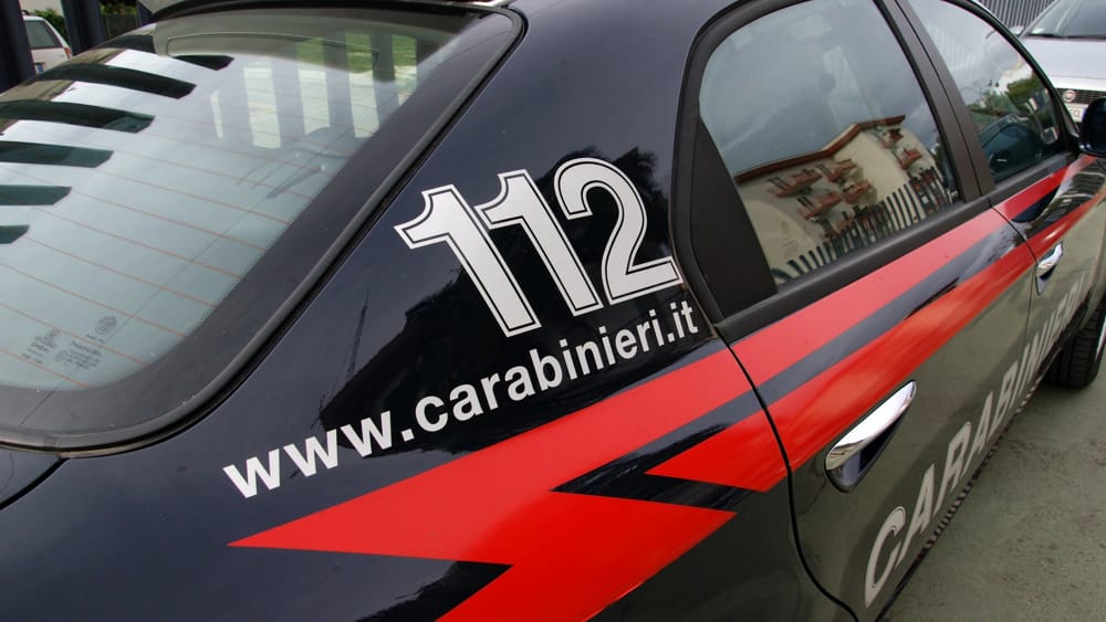 Agropoli, 20enne fermato con l’auto e picchiato in strada