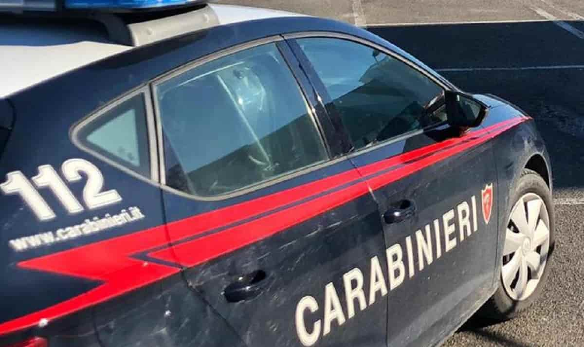 Agropoli, chiede soldi alla zia: scoppia rissa in strada. In 5 fermati dai carabinieri