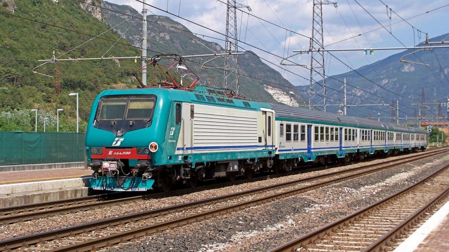 Guasto sulla linea ferroviaria tra San Mauro La Bruca e Ascea: treni in ritardo