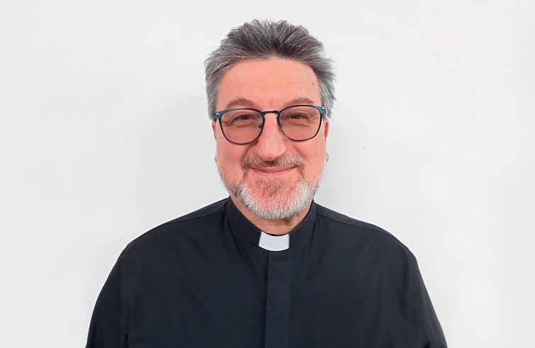 Vescovo di Vallo della Lucania su Instagram, ma l’account è fake. Diocesi: «Vicenda segnalata alle autorità»