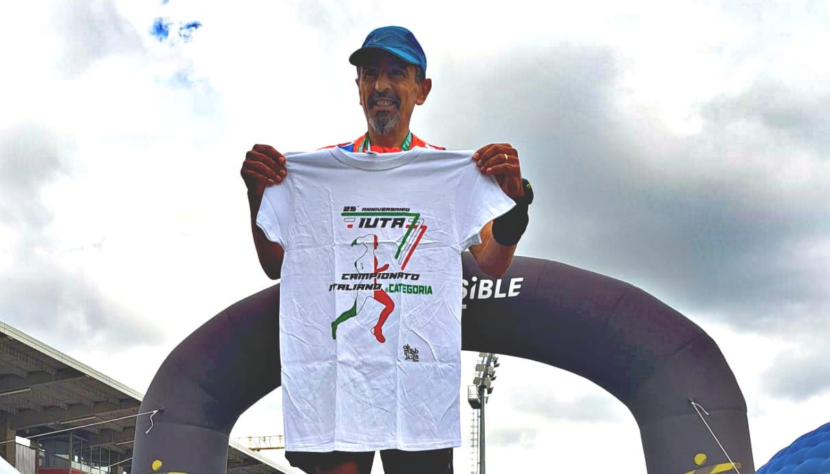 Antonello Volpe, l’atleta cilentano trionfa alle 100 miglia a Cinisello Balsamo