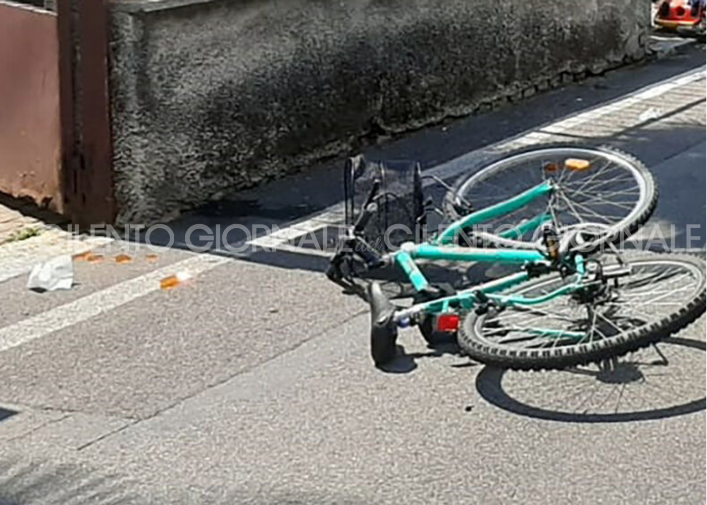 Investita anziana in bicicletta a Capaccio Paestum: 84enne in ospedale