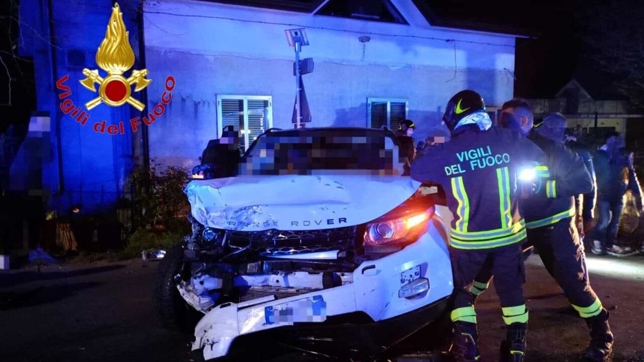 Tragedia Campagna, drogata e ubriaca la donna al volante del suv  che ha travolto e ucciso i carabinieri