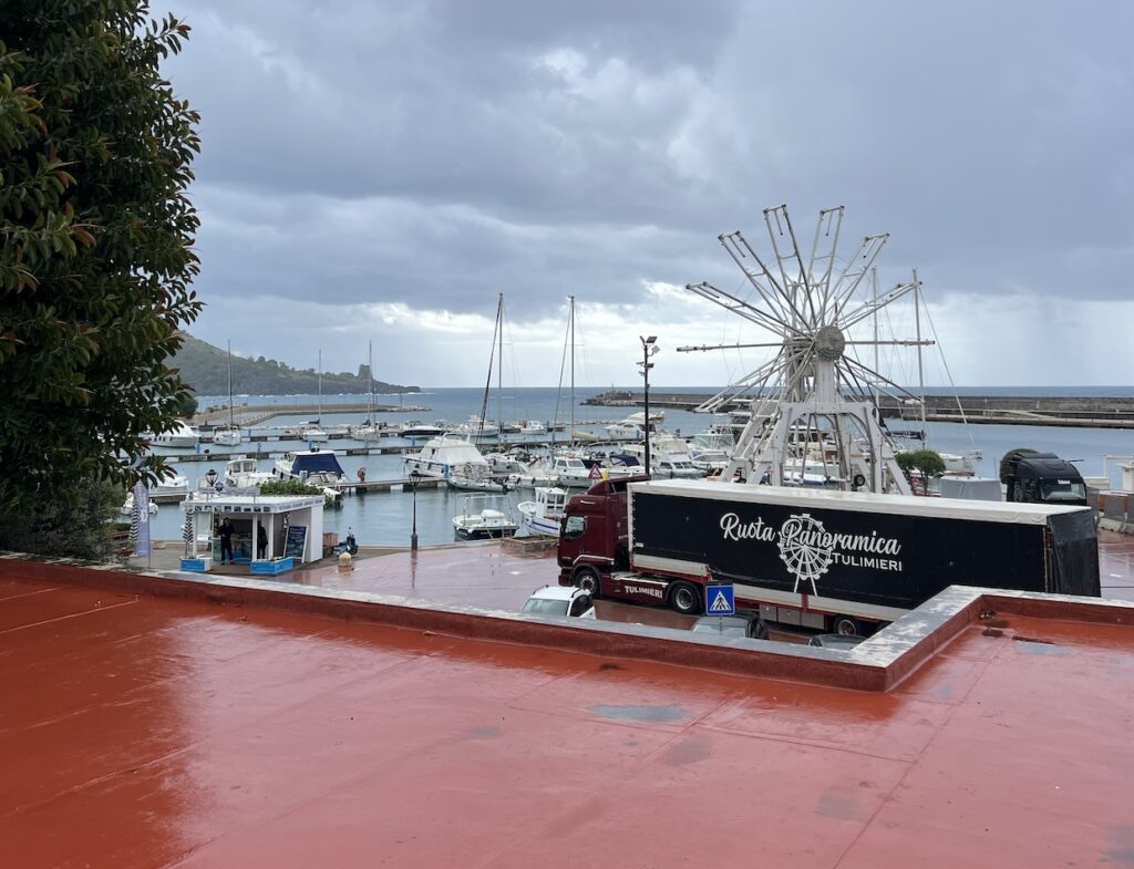 Marina di Camerota: il 25 aprile l’inaugurazione della ruota panoramica