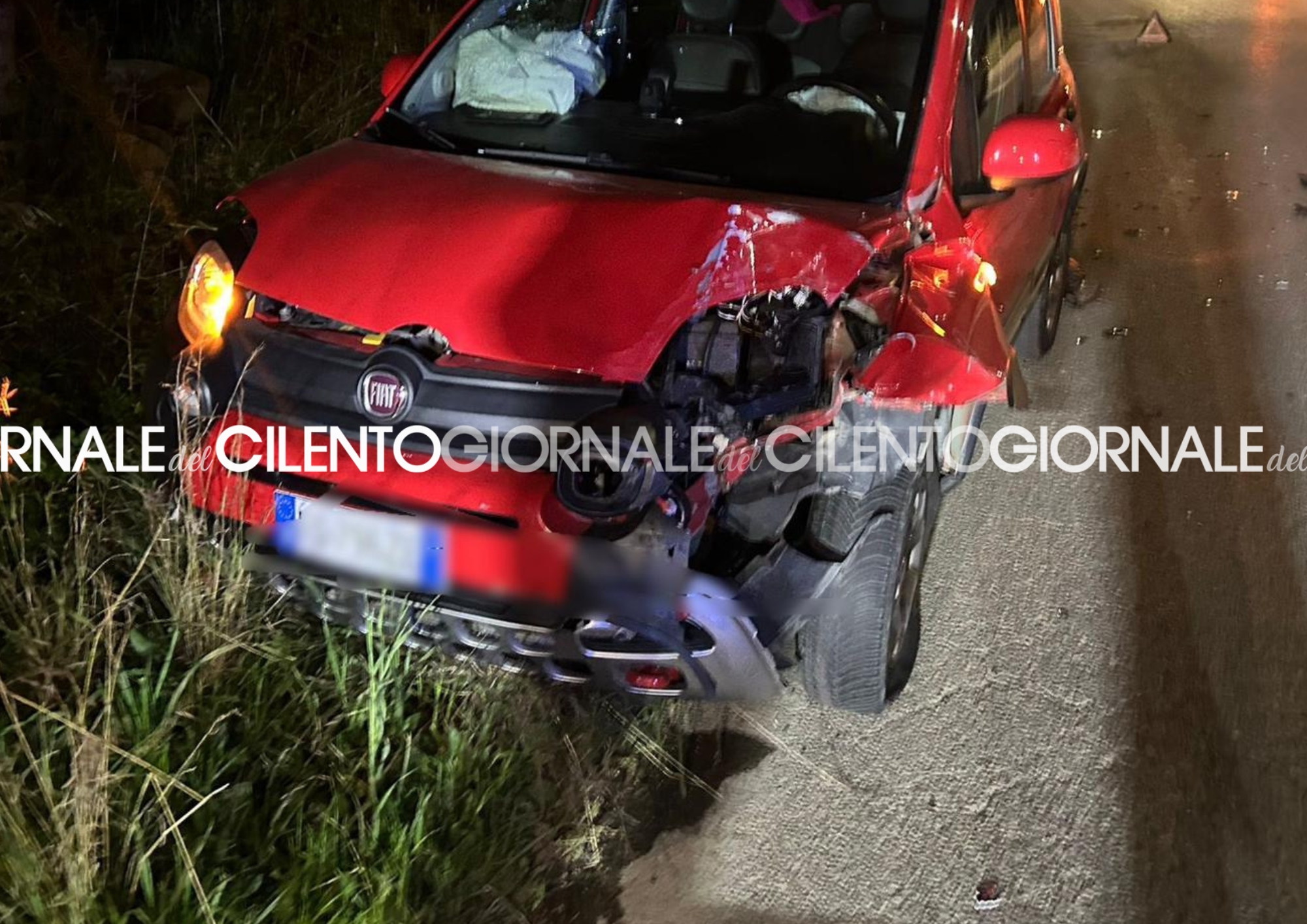Incidente stradale lungo la Via del Mare, due auto coinvolte in un tamponamento