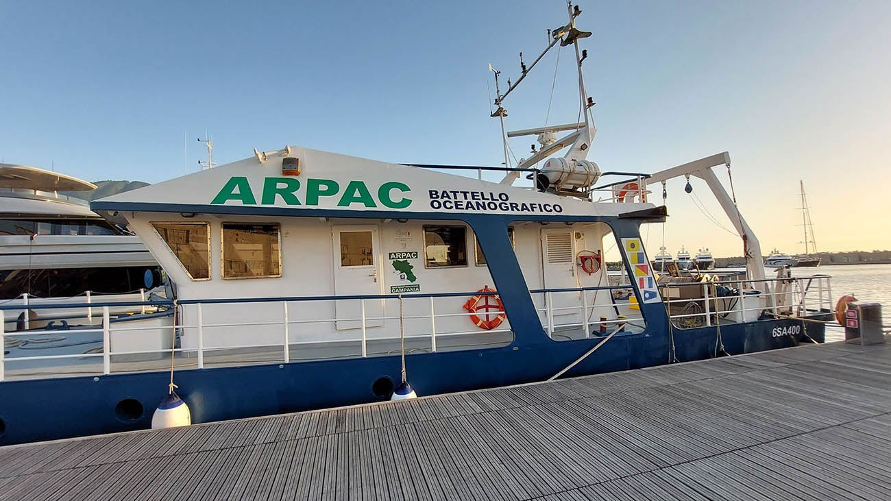 Campania, nuovi rilievi dell’Arpac: ecco le spiagge a rischio balneabilità per l’estate 2024