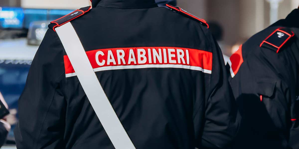 Policastro Bussentino, coppia litiga sul lungomare davanti ai passanti: arrivano i carabinieri