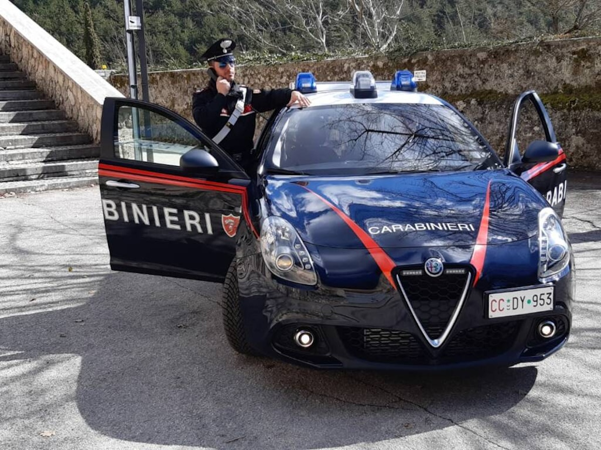 Capaccio Paestum, maltratta la madre: braccialetto elettronico per un 52enne