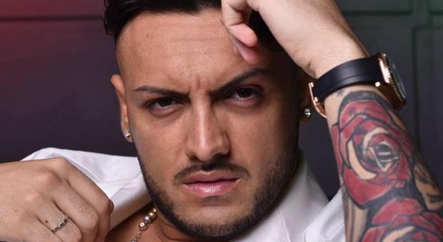 Questore blocca il concerto di Daniele De Martino per la festa di San Marco a Teggiano