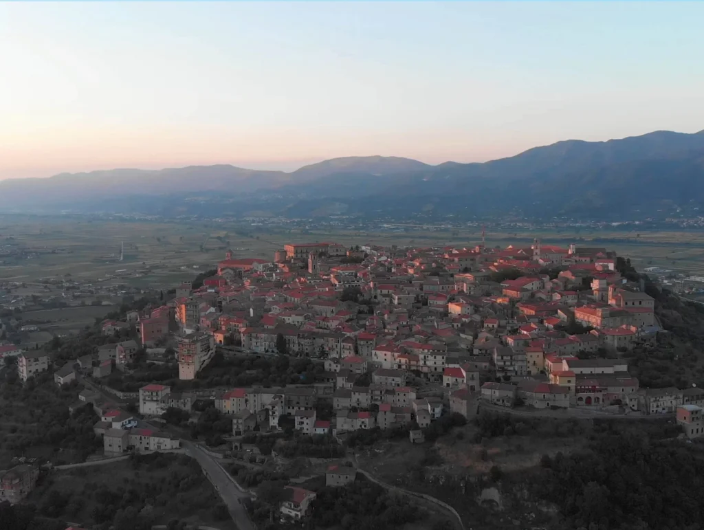 Padula e Teggiano, i tesori spirituali del Vallo di Diano tra la Certosa di San Lorenzo e la città delle tredici chiese