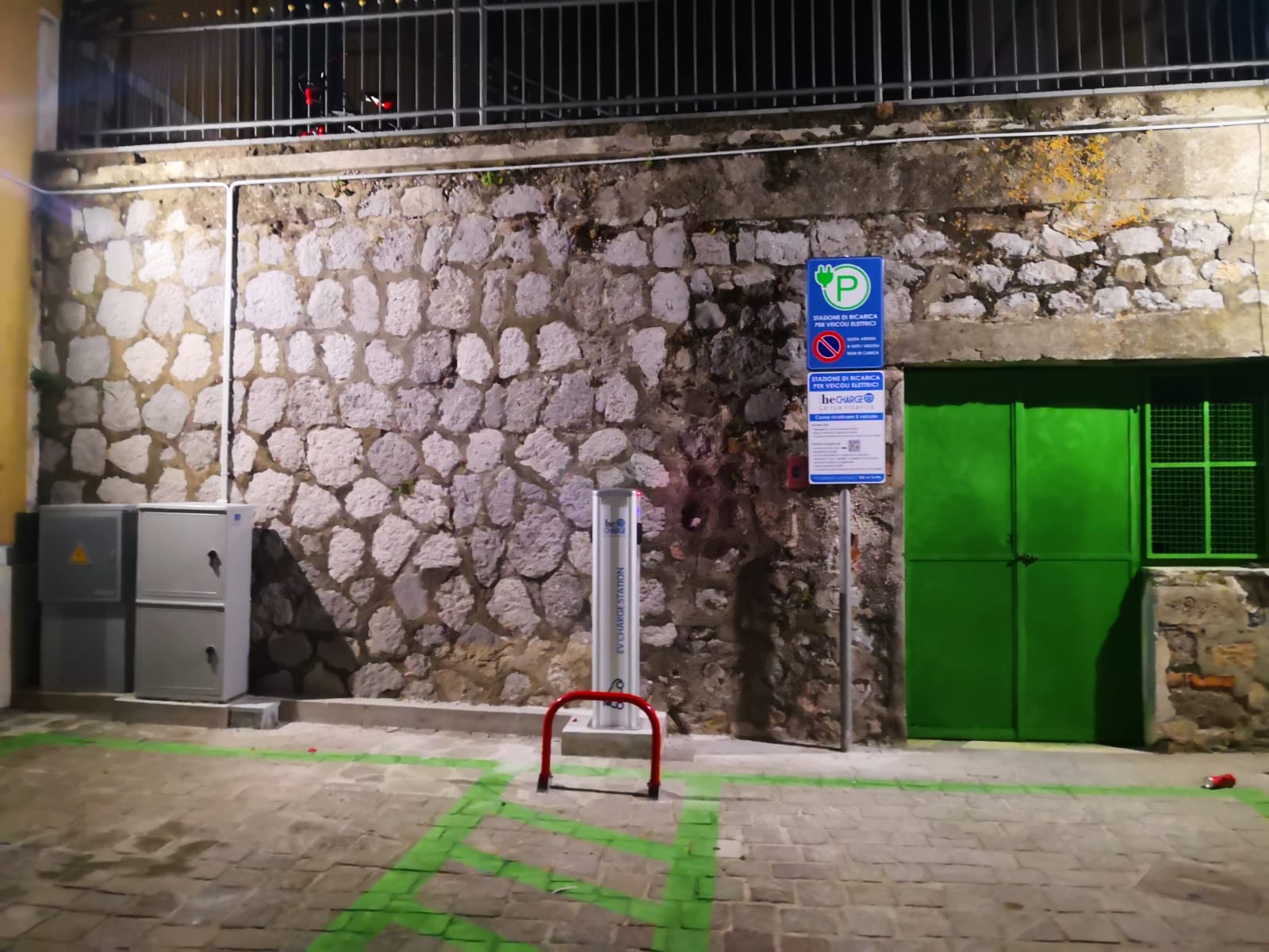 A Caselle in Pittari una delle colonnine elettriche per ricarica EV più economiche d’Italia