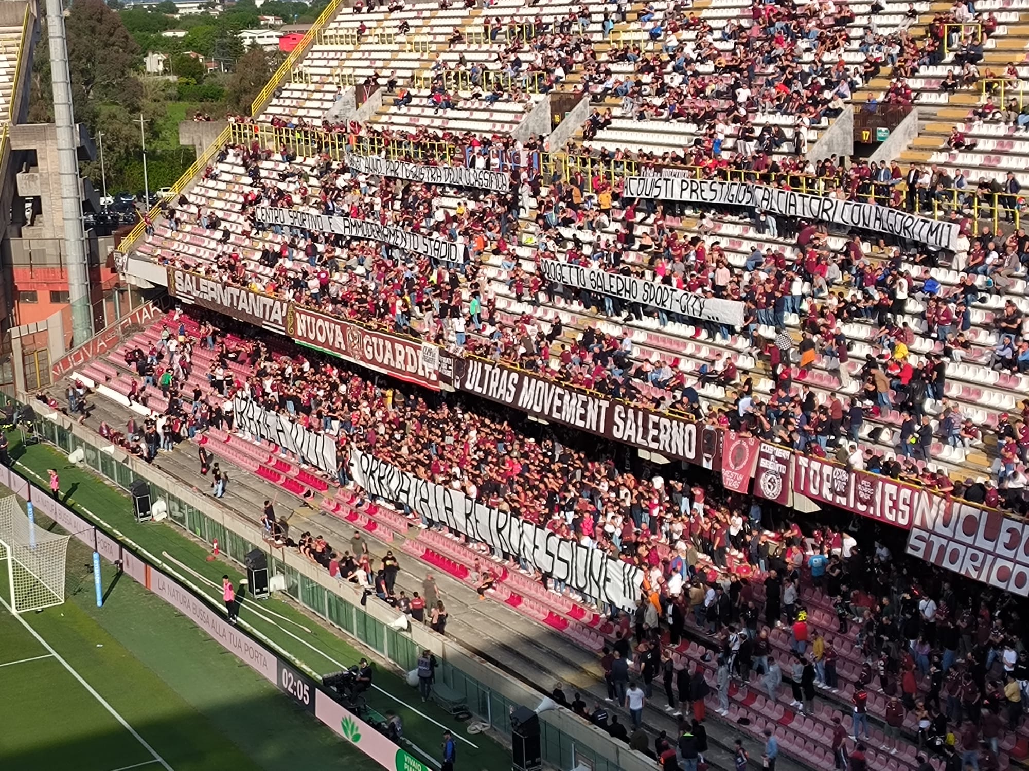 Salernitana, Curva Sud memorandum a Iervolino: la protesta ‘elegante’ degli ultras