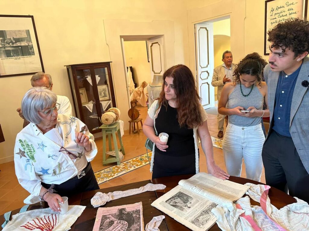 Torchiara: mostra di abiti, riviste e oggetti d’epoca simbolo del percorso di emancipazione femminile