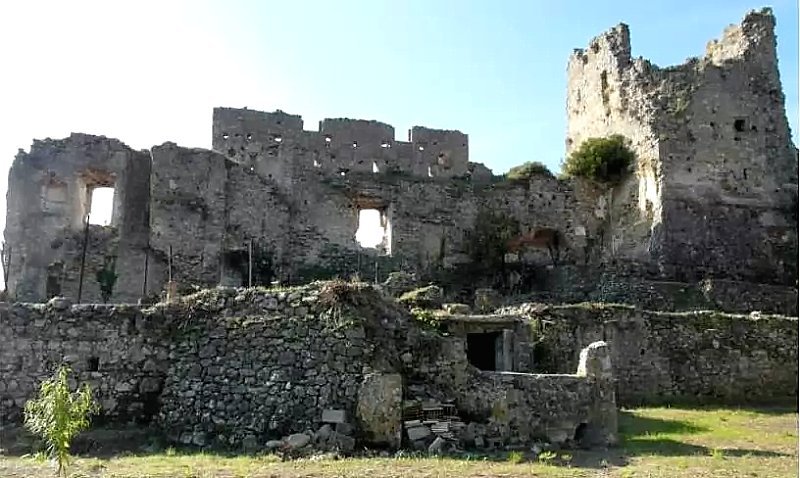 Giornate nazionali dei Castelli, a Camerota visite guidate e incontri culturali