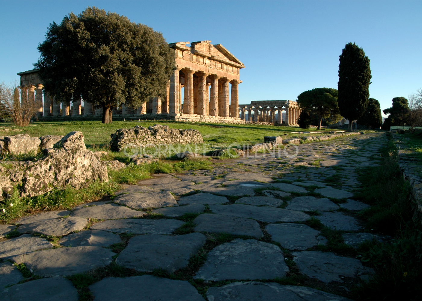 Parco archeologico Paestum: 7 mila euro per un’ora nel tempio di Nettuno. Le nuove tariffe