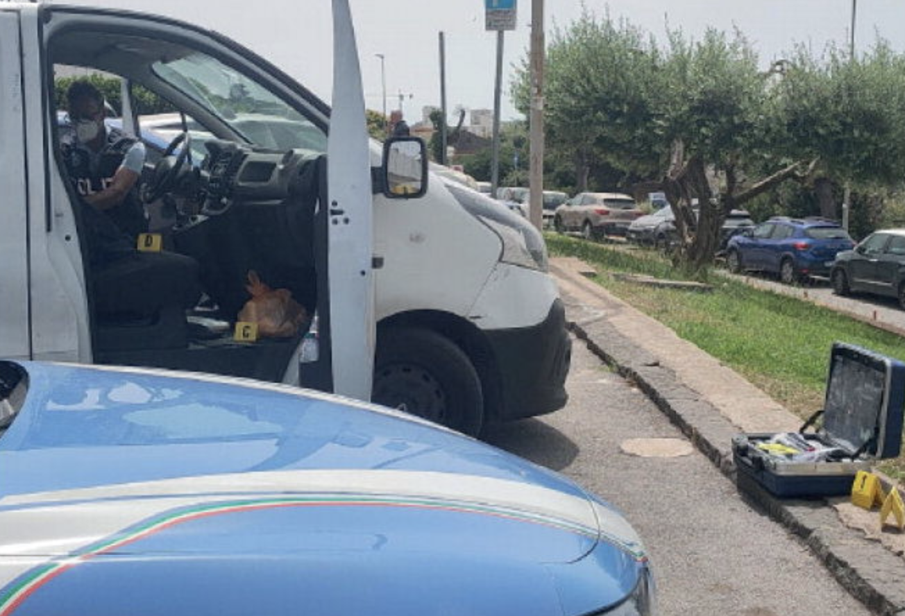 Nel salernitano 55enne raggiunge da solo ospedale con colpo arma da fuoco nell’addome