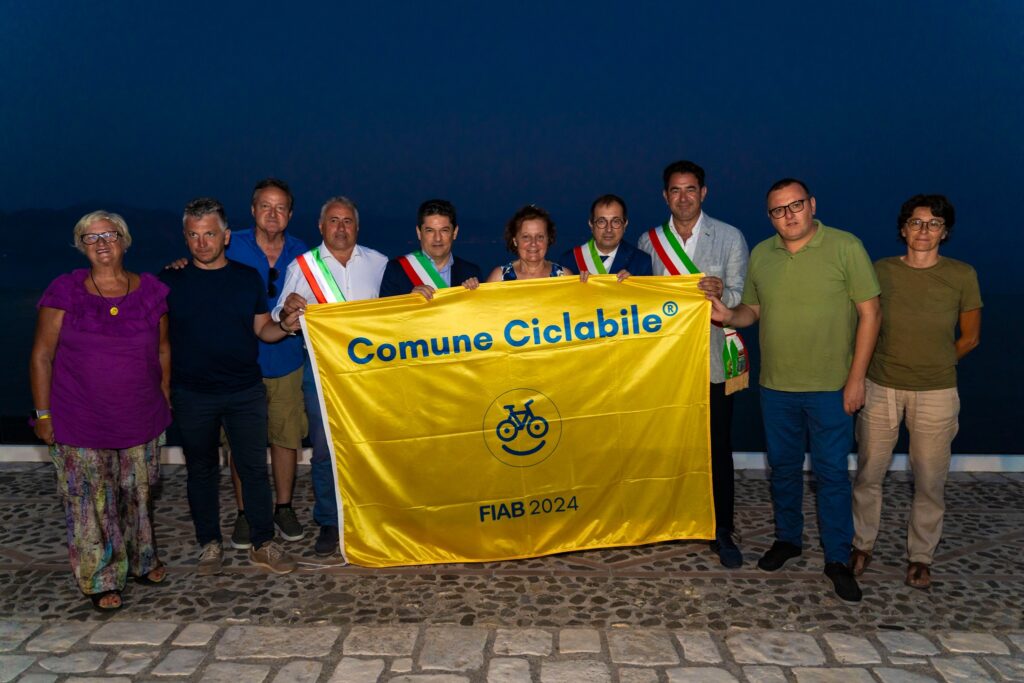 Cilento in bicicletta: sei comuni ricevono per il sesto anno la bandiera gialla di Comuni Ciclabili