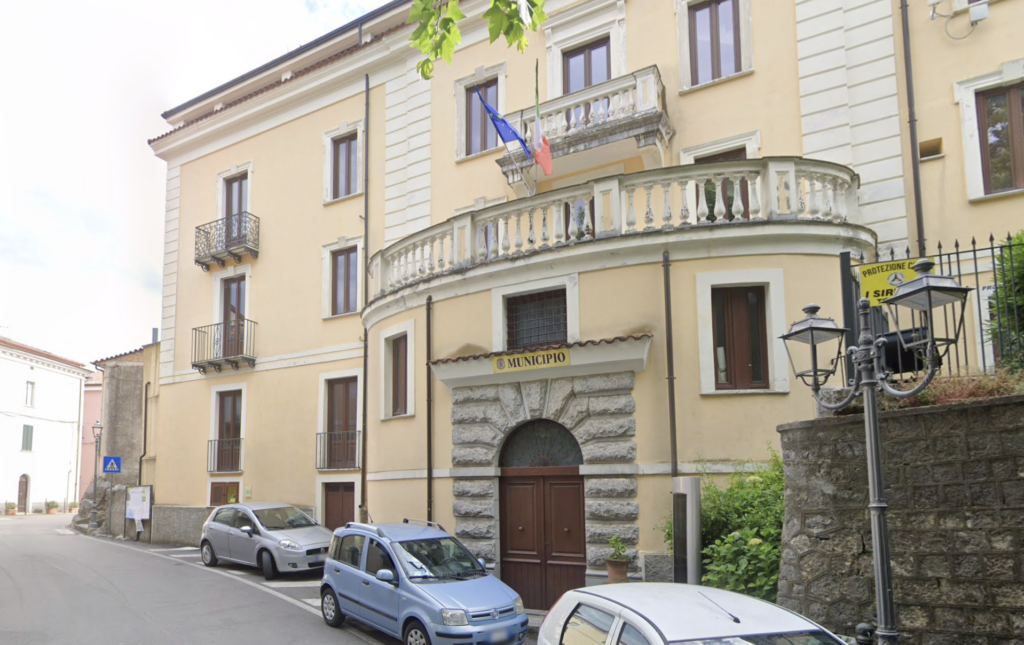 Torraca, perde elezioni per 12 voti: candidato sindaco ingaggia investigatore privato