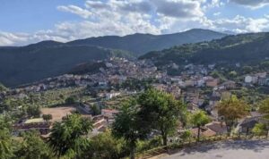 Sabotaggio alla linea elettrica: danneggiati tre pali a Monte San Giacomo