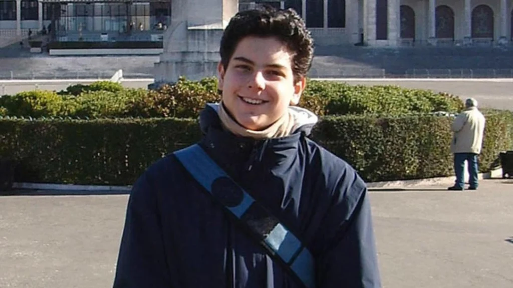 Sulle tracce di San Carlo Acutis: i luoghi da visitare tra nord e sud Italia