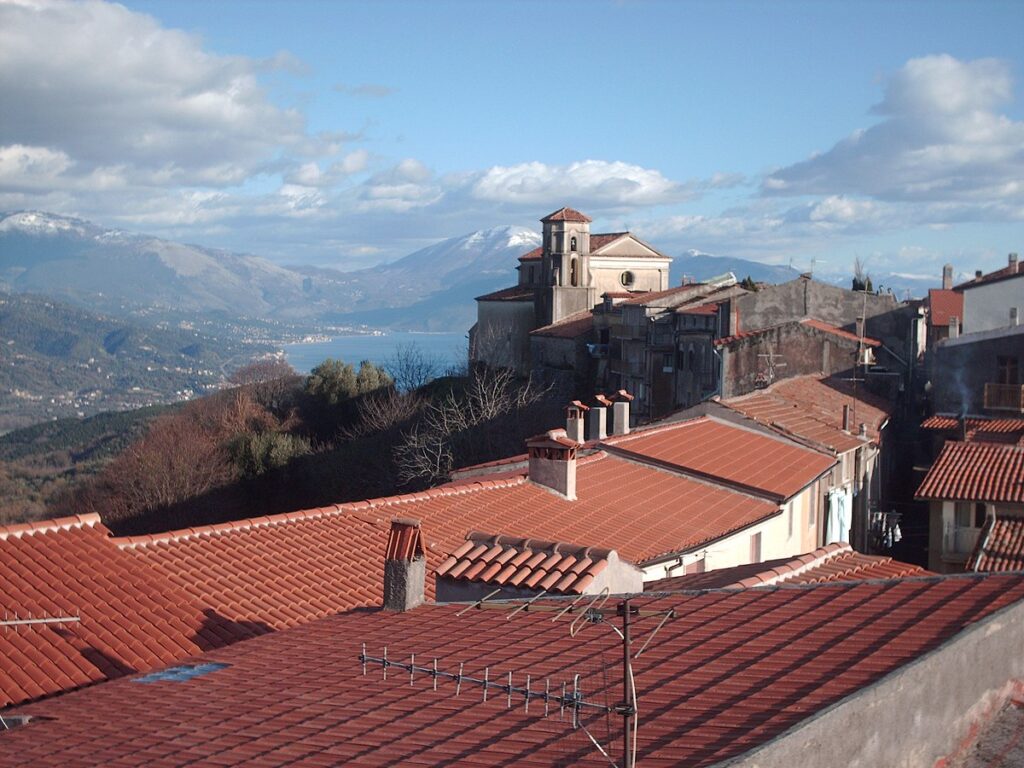 Bosco piange una giovane mamma: Filomena muore a 32 anni