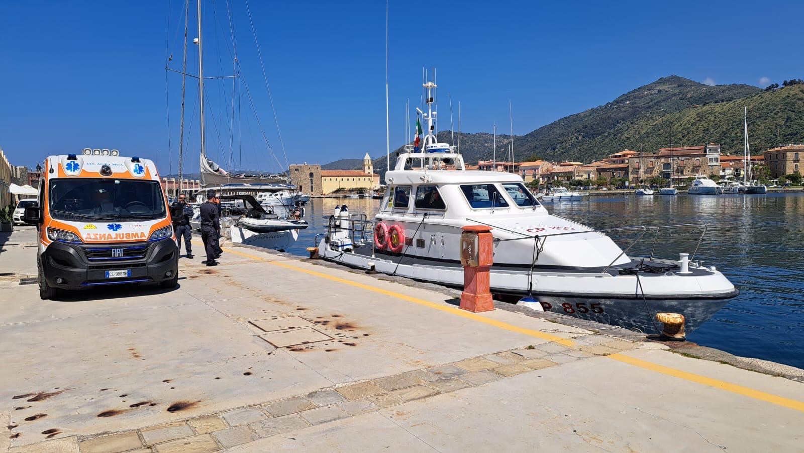 Sub colto da malore al largo di Ascea: salvato dalla Guardia Costiera