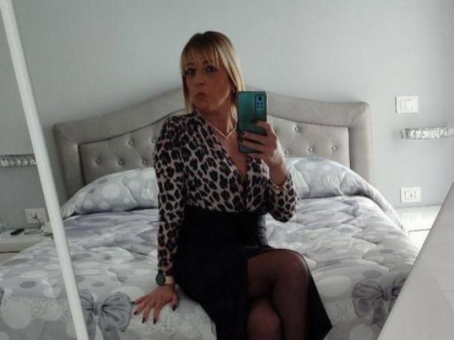 Donna trovata morta in casa, emergono nuovi dettagli: «Aveva chiesto aiuto a un conoscente»