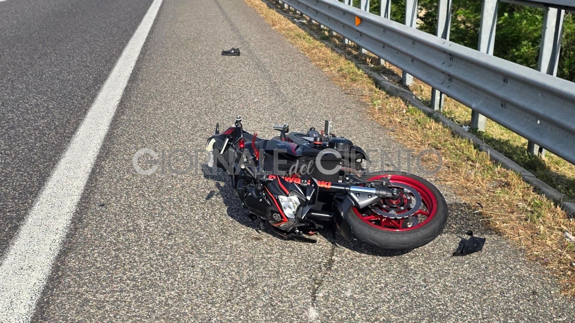 Incidente mortale sull’A2, muore motociclista