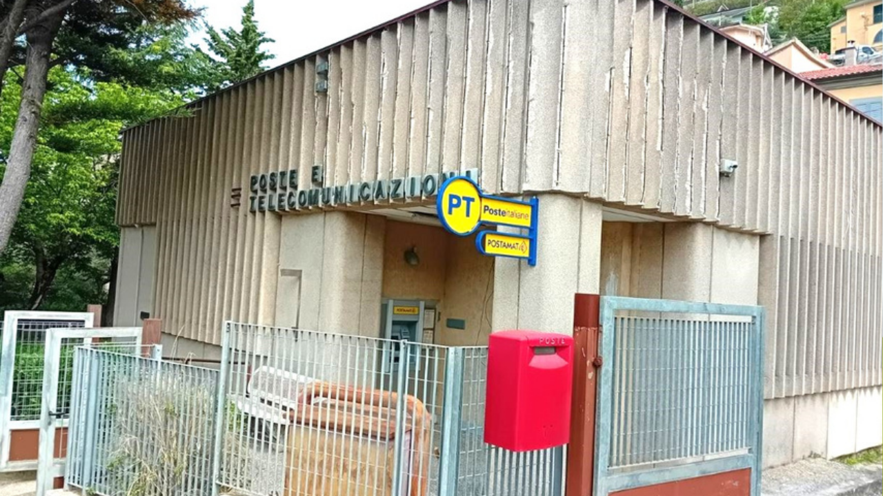 Dopo i lavori Polis riaperto l’ufficio postale a Santomenna