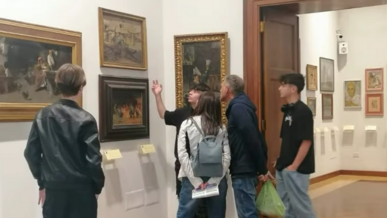 Salerno, gli studenti diventano ciceroni: torna «La scuola adotta un monumento»