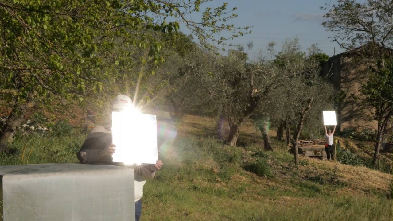 Specchi nel paesaggio, ad Atena Lucana l’azione collettiva «Lune nei pozzi»
