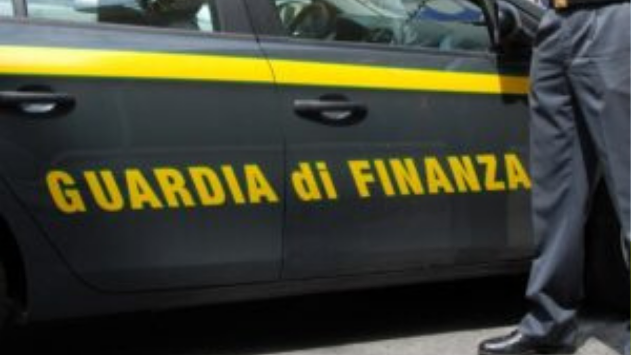 Frode ai danni dell’UE: 12 arresti e sequestri per oltre 9 milioni di euro nel salernitano