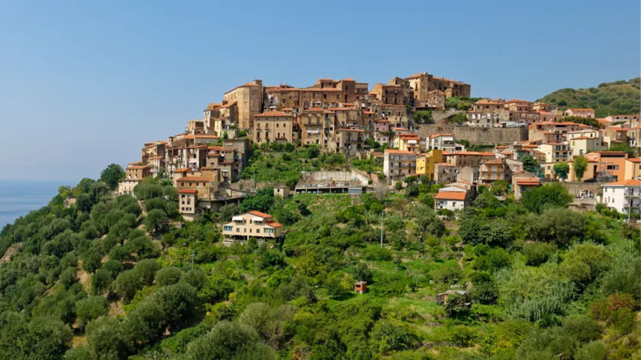 Pisciotta, da lunedì chiusura al traffico in via Borgo e piazza Pinto per lavori