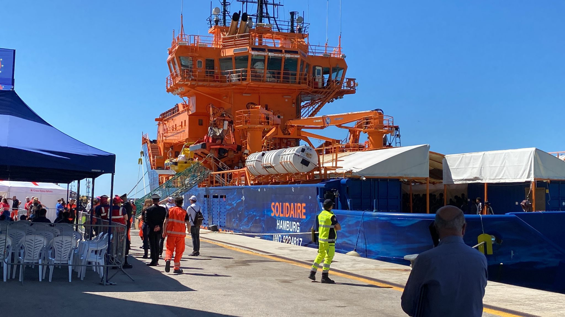 Salerno, 40esimo sbarco: attraccata questa mattina la nave ONG Solidaire