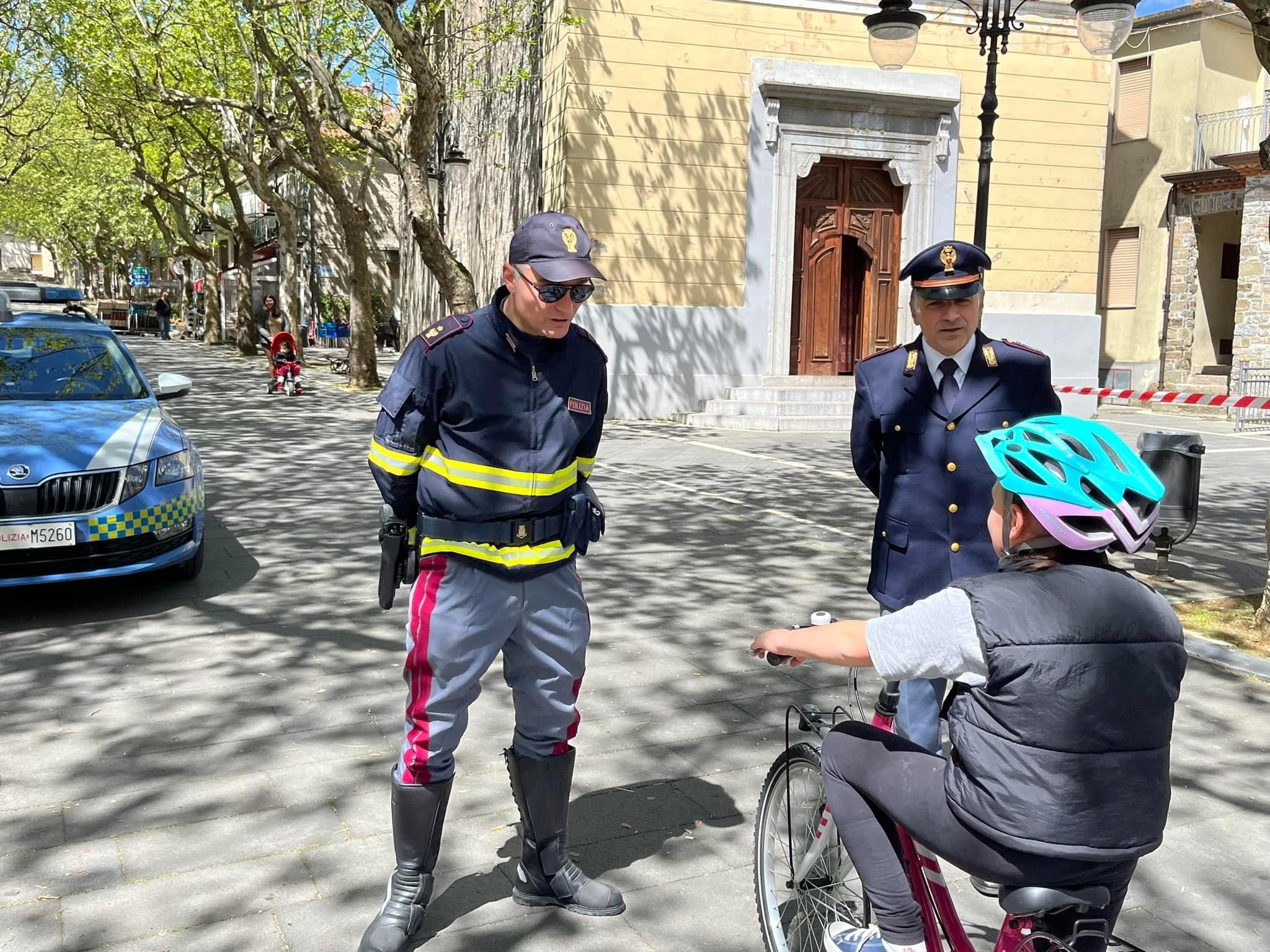 Caselle in Pittari, una giornata per crescere ciclisti responsabili: patente per la bici ai bambini di quinta