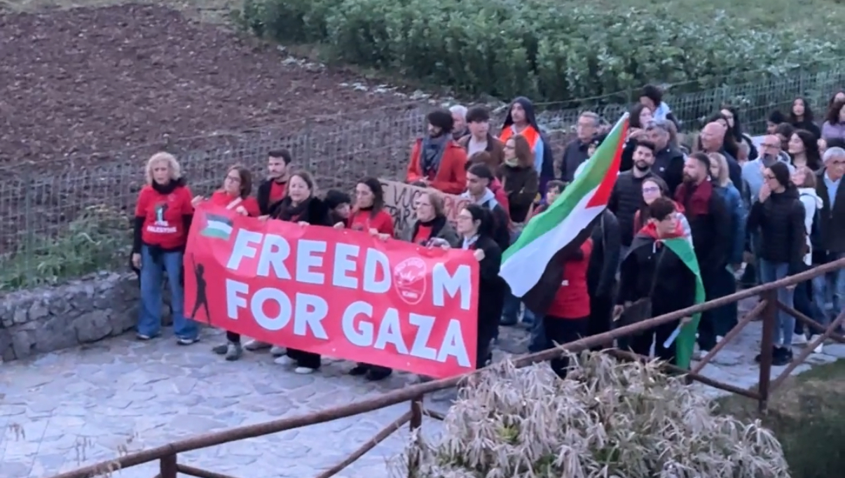 In marcia per il popolo palestinese: da San Giovanni a Piro un grido contro il genocidio a Gaza
