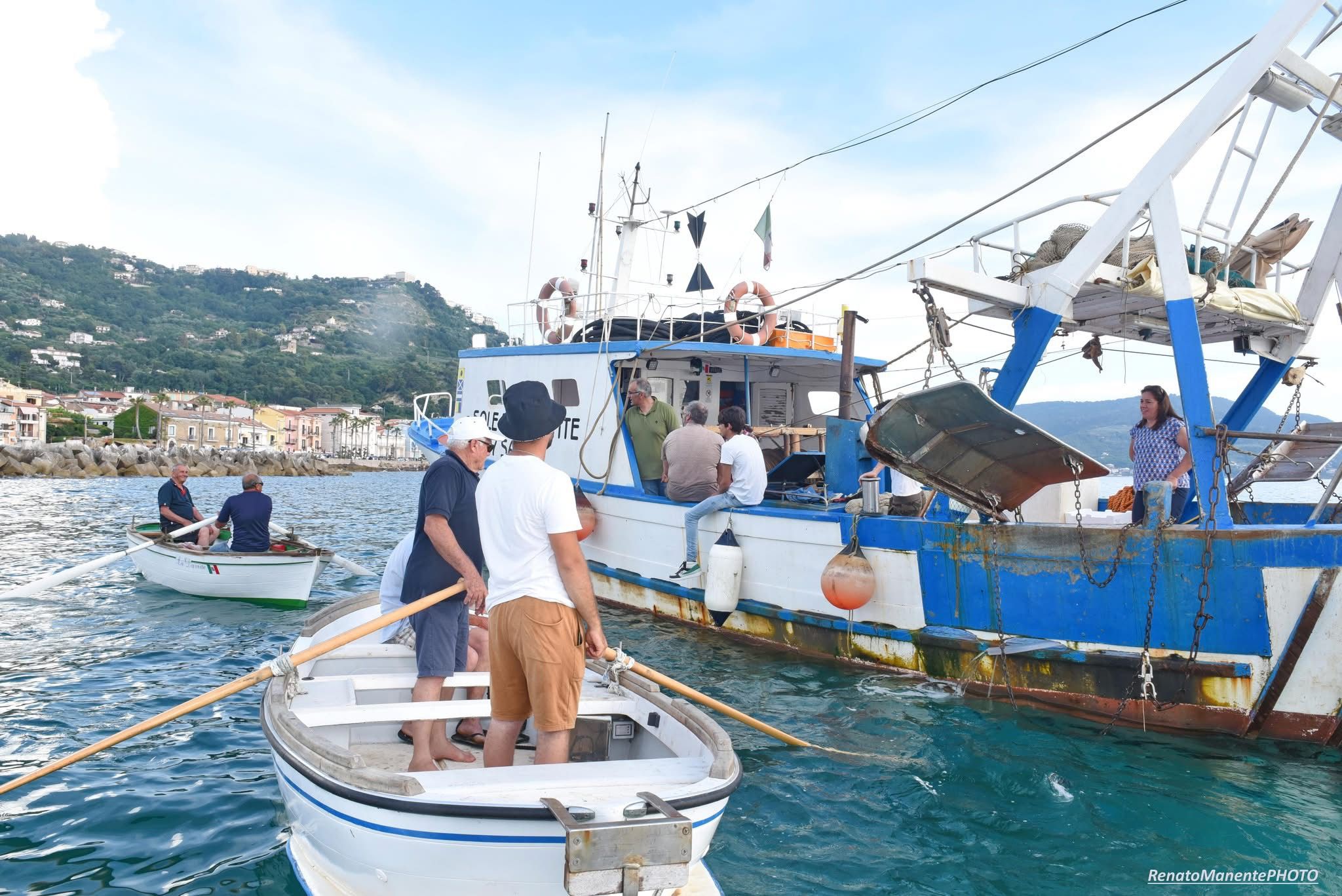 Castellabate celebra il mare: dal 30 maggio al 1° giugno la 14ª edizione della “Festa del Pescato di Paranza”