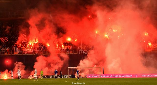Zagabria, addio al celibato si trasforma in un incubo: ragazzi salernitani picchiati allo stadio