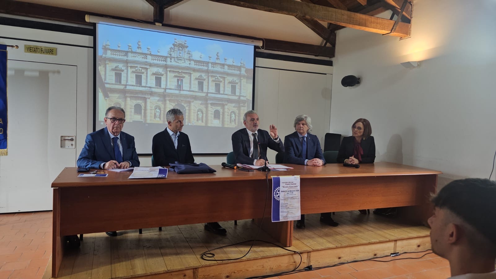 Premio Giacumbi, Procuratore Curcio a Padula: «La mafia si sconfigge con un esercito di maestri»