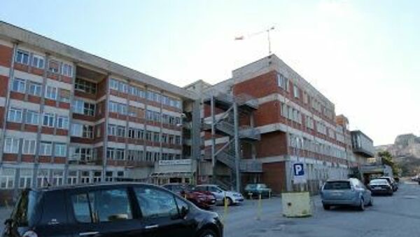 Ospedale Oliveto Citra, tumore del colon-retto: nuovi percorsi diagnosi e cure