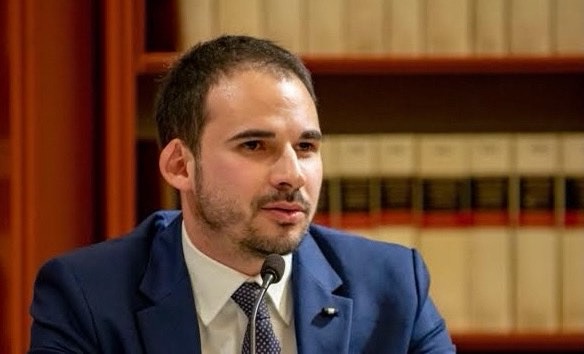 Aggressione Università: «Io, inseguito e diffamato. Denuncio il professore»
